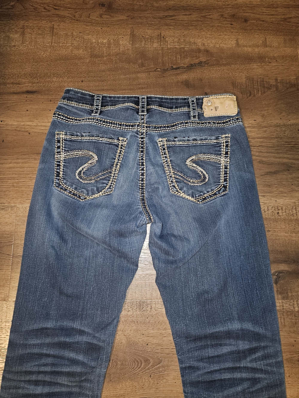 Silver Jeans Women's Medium Blue Straight-Leg Jeans - Picture 4 of 5
